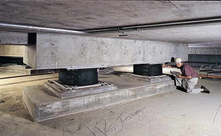 Base Isolation Seismic Design in Fort Worth: Protecting Structures on Expansive Soils